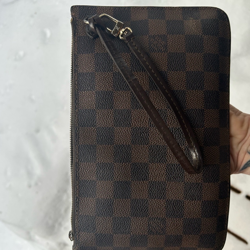 Louis Vuitton Brown Checkered Damier Ebene Pouch - Picture 3 of 7